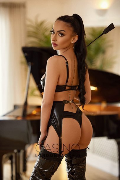cheap london escorts busty spanish girl LUPI