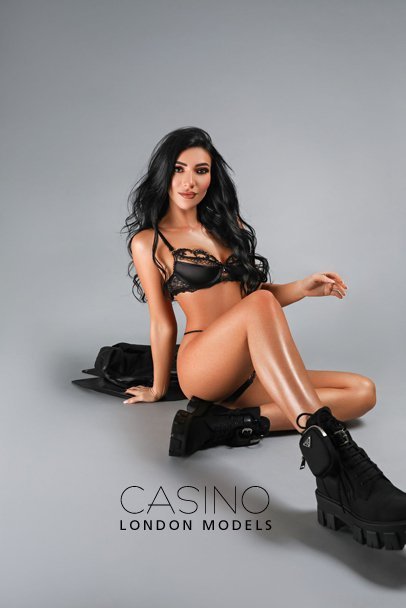 london escort services slim GFE dinner date MAYLA