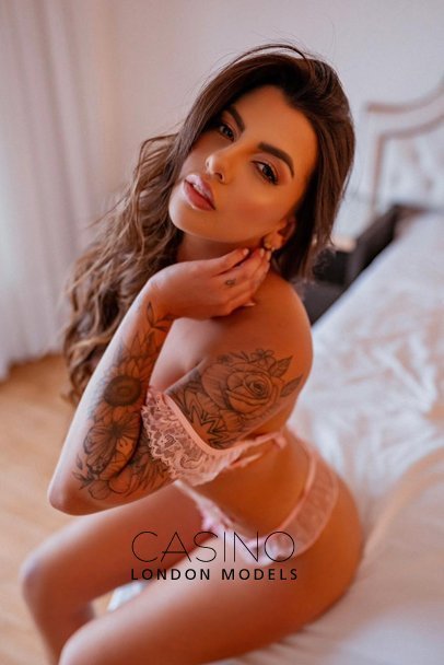 open minded London escorts busty latin MANUELLA