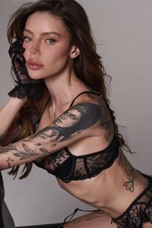 elite london escorts sexy Latin girls 32C Simone