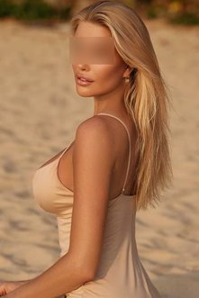 elite escorts london busty blonde GFE model MARIE