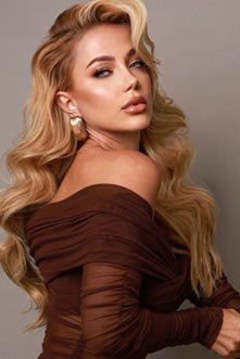 london escorts sexy latin girls busty CANDICE